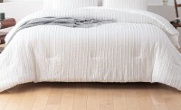 WARMDERN Comforter King Size Soft Bedding Boho Striped Pattern Comforter Lightweight Comforter for All Season Down Alternative Comforter -White New $149.99