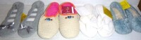 Dearfoam Pair of Women's Slippers New Shelf Pull Assorted Size Medium (7-8)