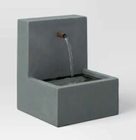 SMITH & HAWKEN Concrete Cascading 16" FOUNTAIN CEMENT GRAY New In Box $299