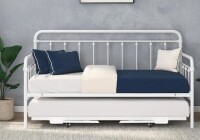 Wade Logan Beant Daybed with Pop Up Trundle in White New in Box $599