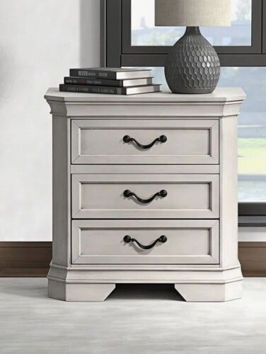 Round Hill Furniture Ailany Traditional Wood 3-Drawer Nightstand in White New in Box $399