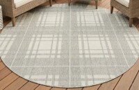 Unique Loom Outdoor Checkered Collection Area Rug (7' 10" Round Gray) $299