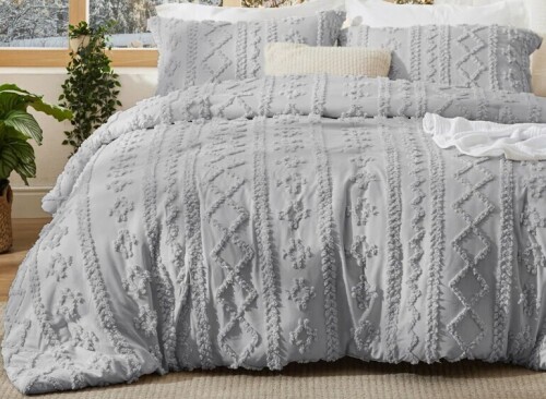 Bedsure Full Size 3-Piece Tufted Embroidery All-Season Microfiber Comforter Set New in Box $199