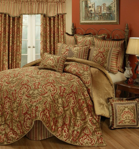 Austin Horn Classics King Size 4-Piece Botticelli Polyester Box Stitch Damask Comforter $499