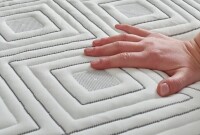 Sealy Cool 12" Medium Memory Foam Mattress Queen Size New in Box $1199
