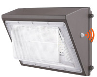 VEVOR LED Wall Pack Light, 120W 11000LM, 5000K Commercial Outdoor Lights Security Lighting Fixture, with Intelligent Light Sensing 240 LED beads Energy Saving for Garages Yards, IP65 Waterproof New In Box $89