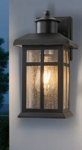 Breakwater Bay Outdoor Wall Lantern with Clear Seeded Glass New In Box $199