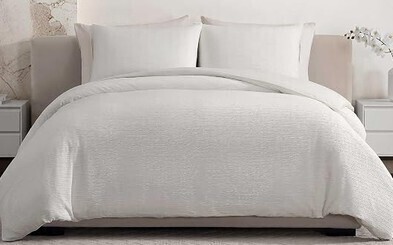 Vera Wang - King Size Duvet Cover Set, 100% Soft Textured Bed Set for Year Round Comfort, 3-Piece Reversible Bedding with Matching Pillowcases (Crinkle Solid White) $199