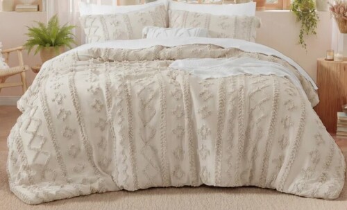 Bedsure Queen Size 3-Piece Tufted Embroidery All-Season Microfiber Comforter Set $199